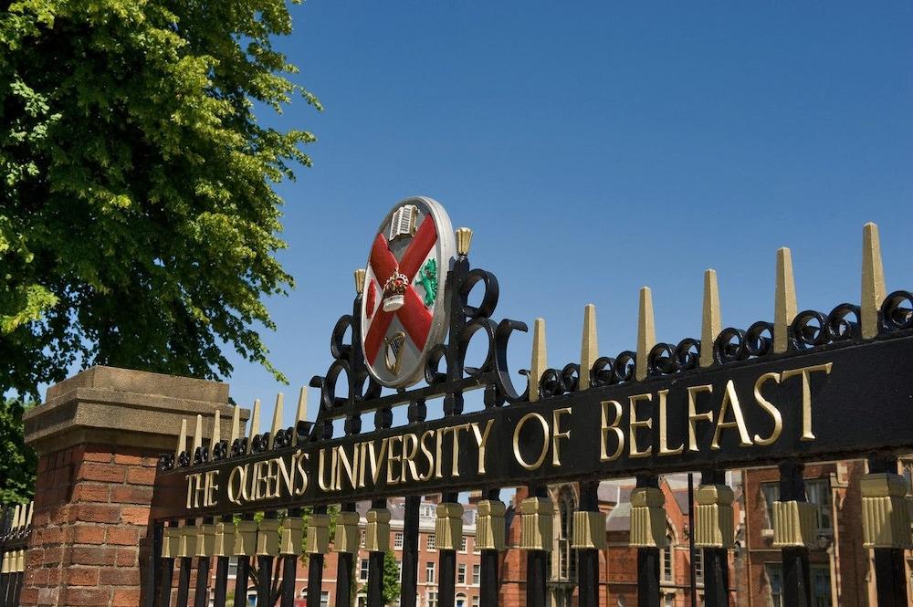 Queens University Belfast - Elms Village Buitenkant foto